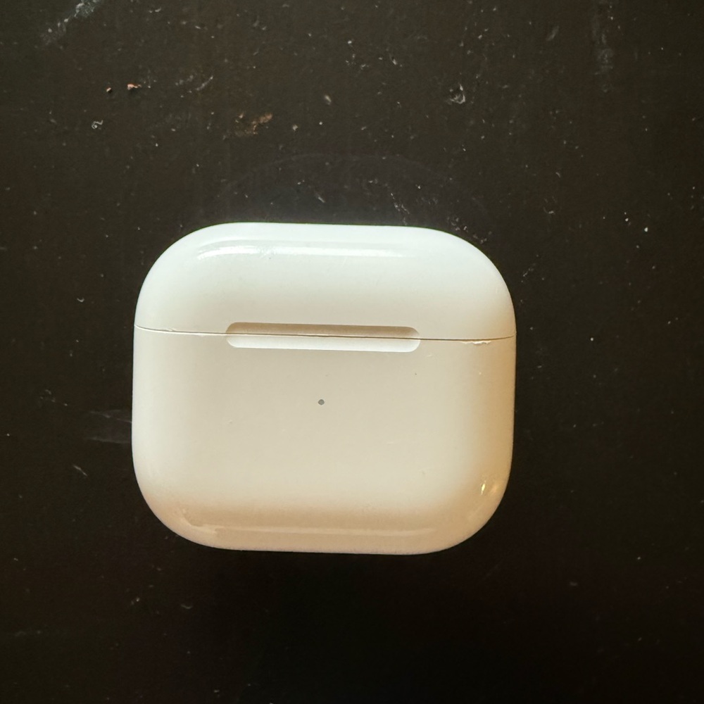 Apple AirPods (3rd generation) - with lightning cable